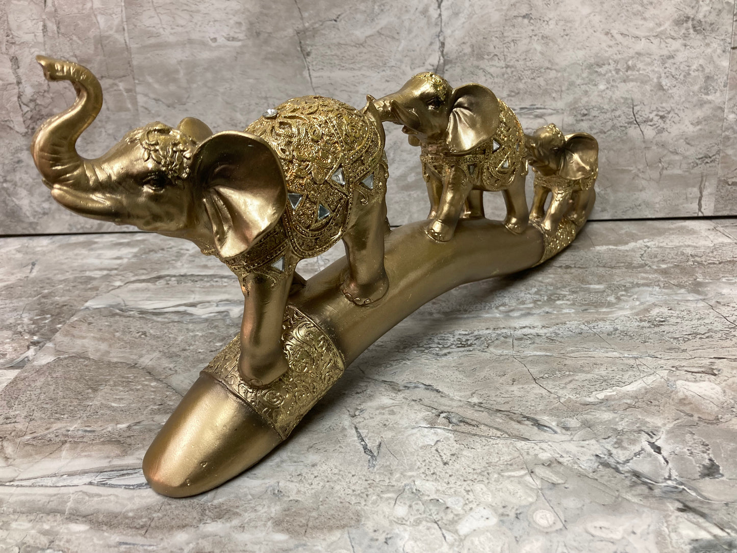 Figurine Elephant Mom and babies bronze color antique look elegant and classy. Home decor.