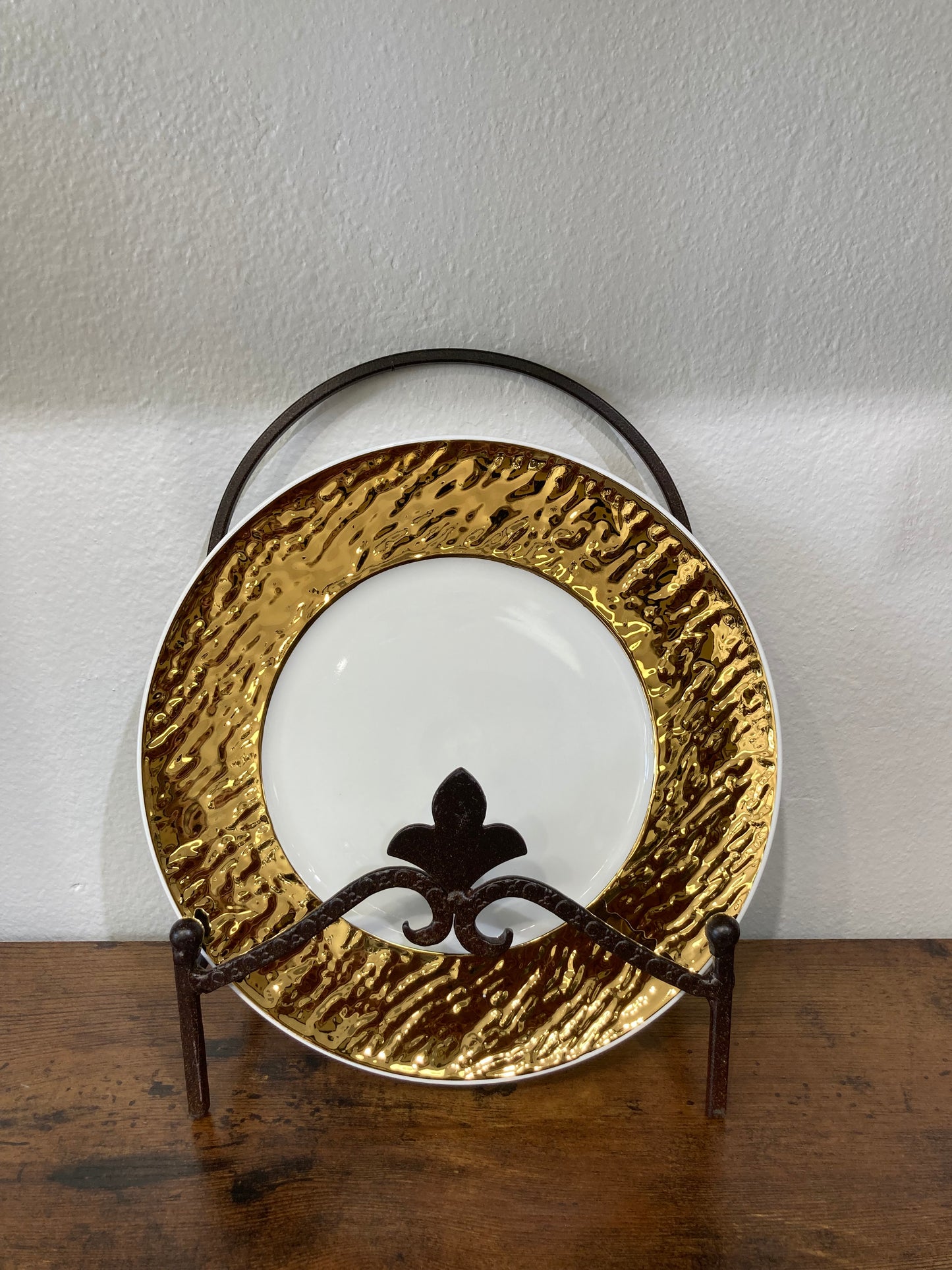 Serving white dessert plates ceramic with gold rim ,hammer pattern 4 pcs set . Home decor.