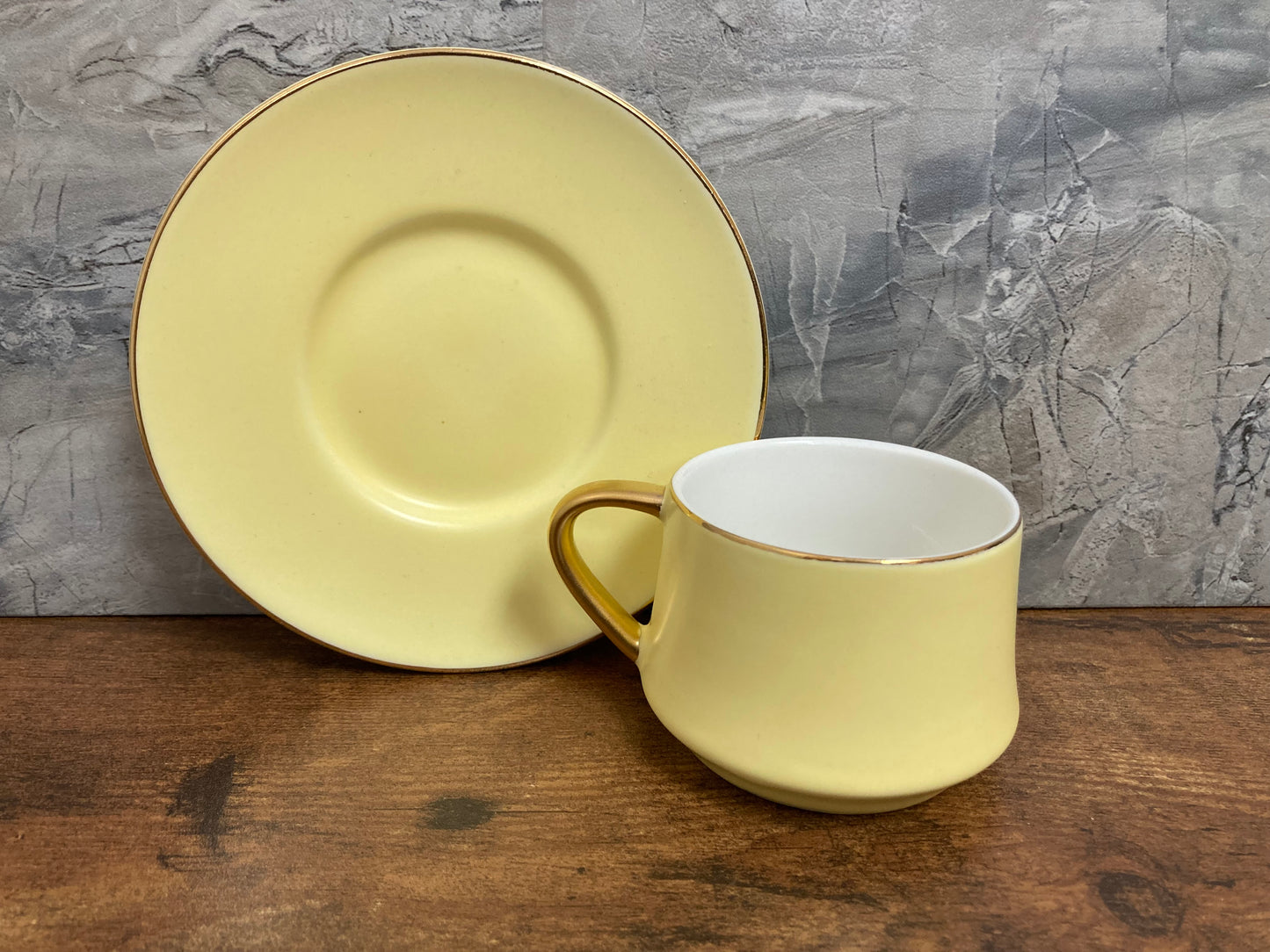 Coffee cups yellow set of 6 with gold rim. ceramic.