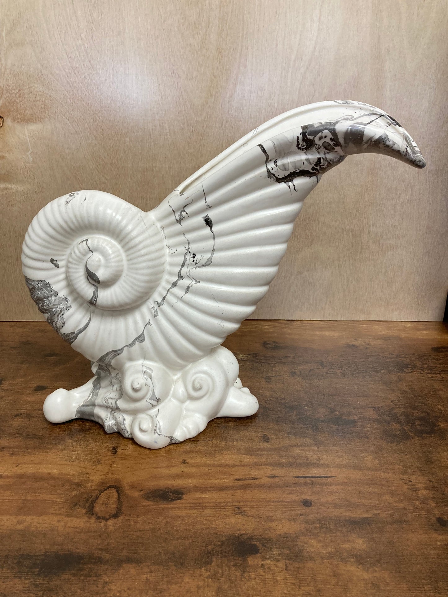 Figurine Snail shape made of porcelain HEAGER brand collectable , decorative and unique marble pattern.