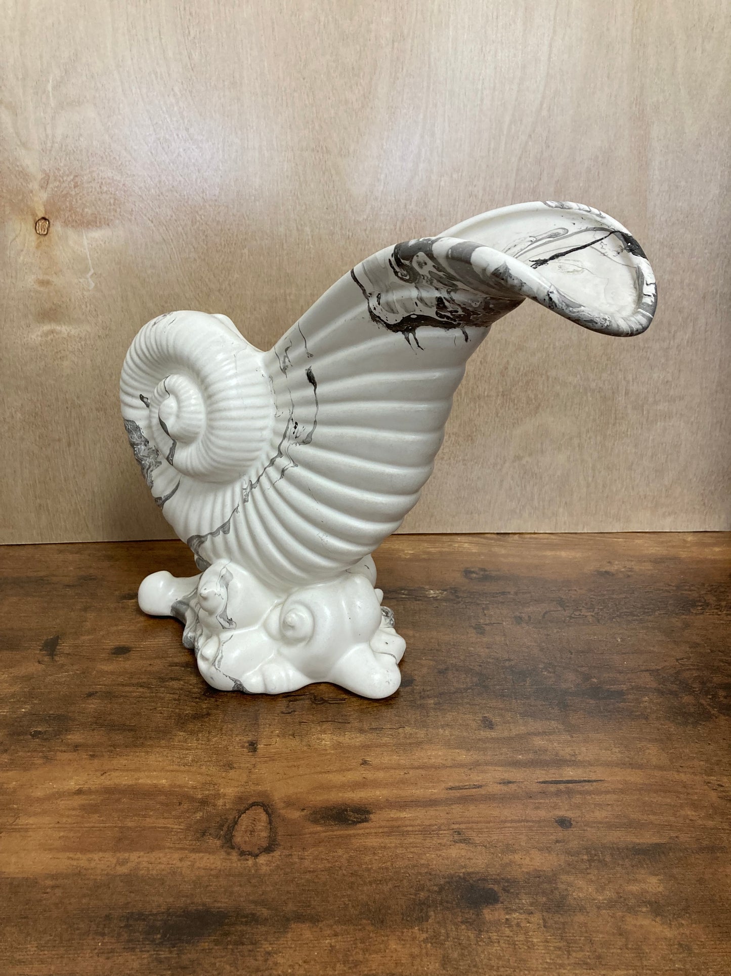 Figurine Snail shape made of porcelain HEAGER brand collectable , decorative and unique marble pattern.