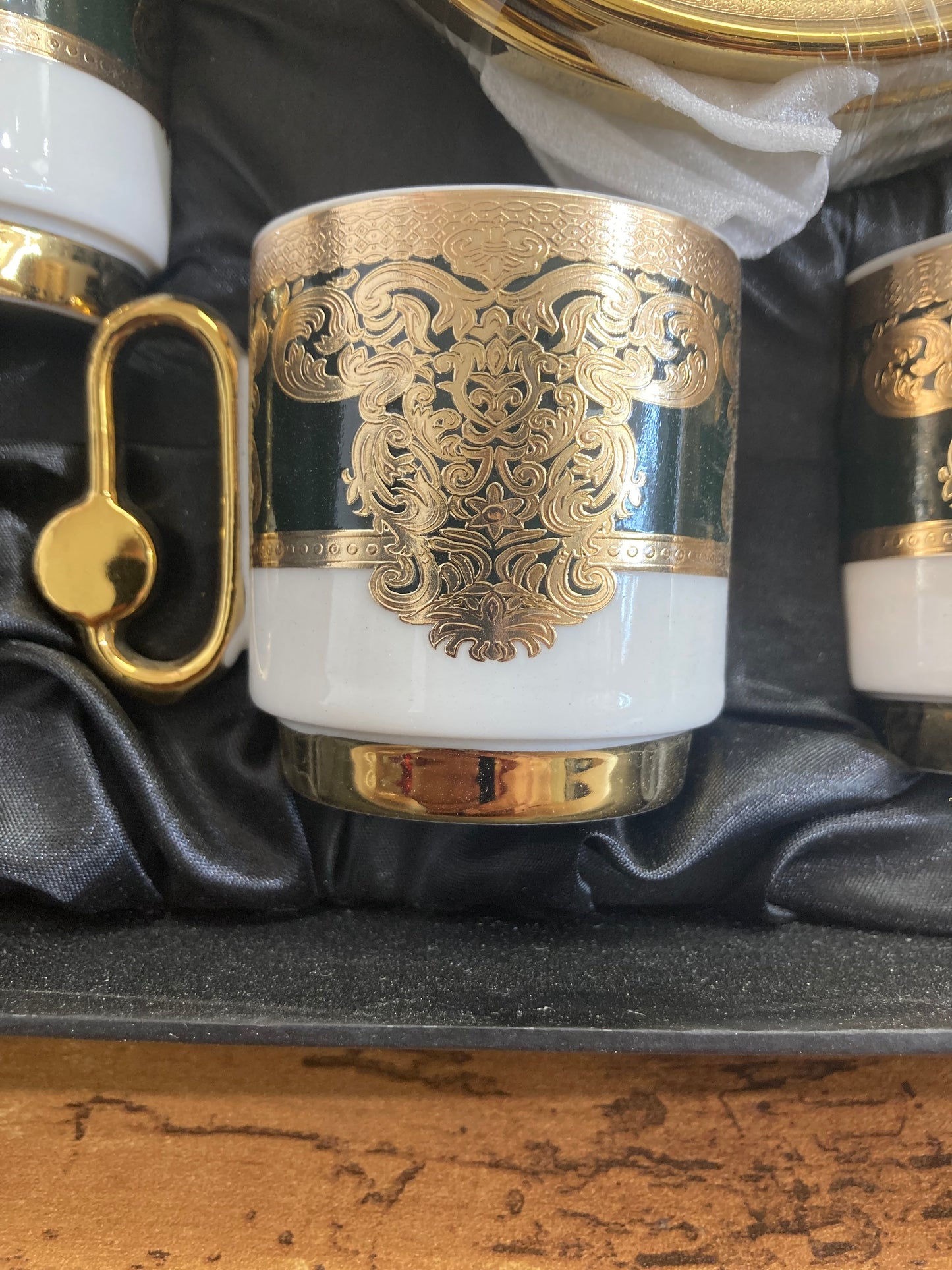 Coffee cups set of 6 white with gold color decoration classy and elegant. ceramic.