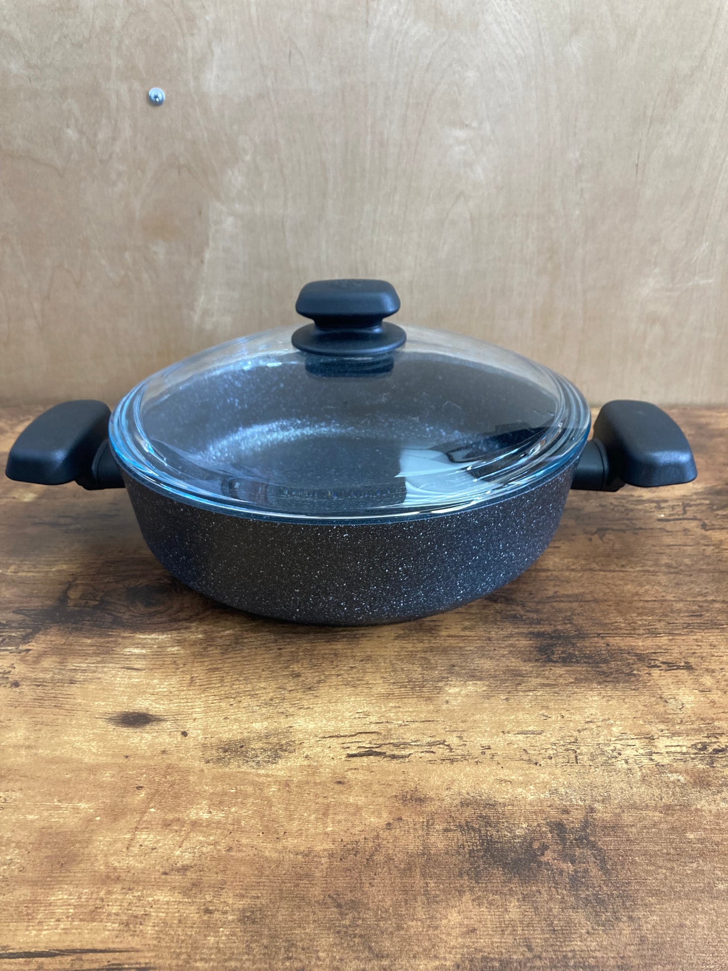 Cookware nonstock 10 inch low pot bottom induction pot with glass cover.