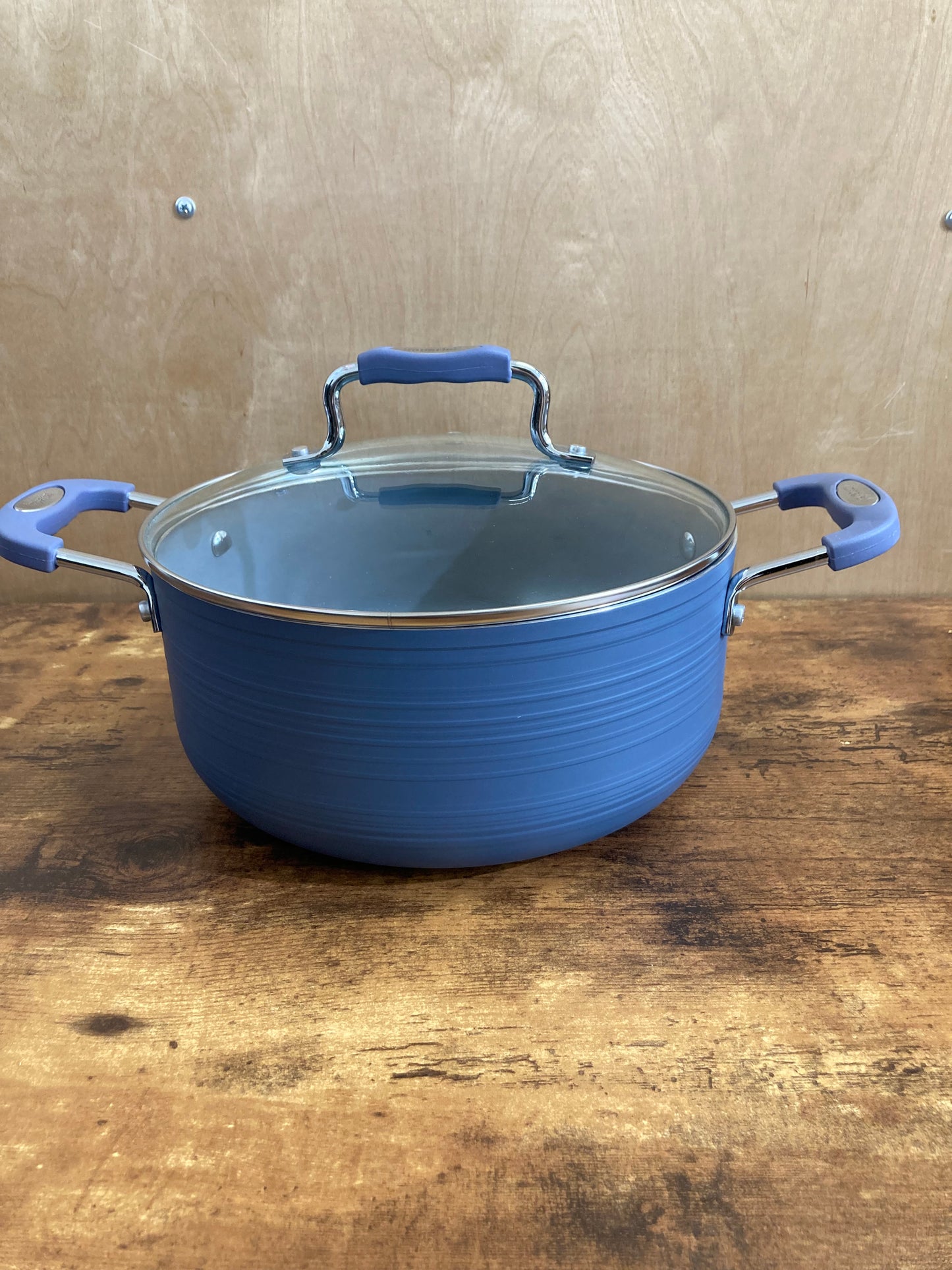 Cookware nonstock 5 QT bottom induction pot with glass cover. PFOA FREE ceramic coated.