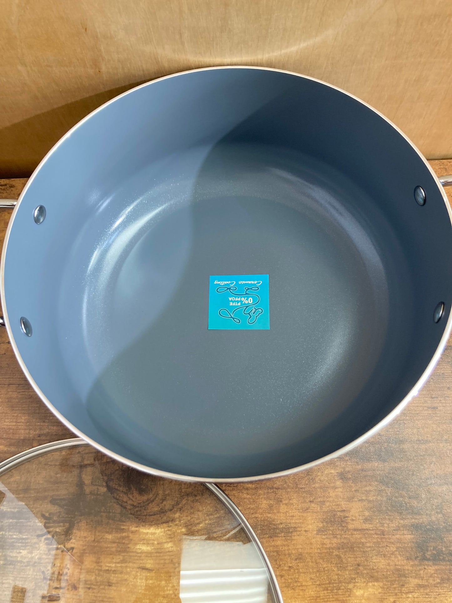 Cookware nonstock 7.5 QT bottom induction pot with glass cover. PFOA FREE ceramic coated.
