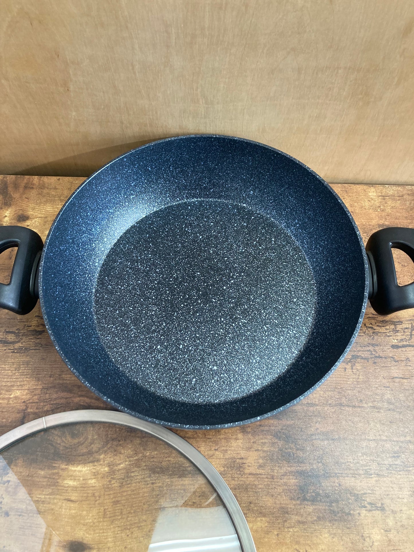 Cookware nonstock 12 inch low pot bottom induction pot with glass cover. marble pattern.
