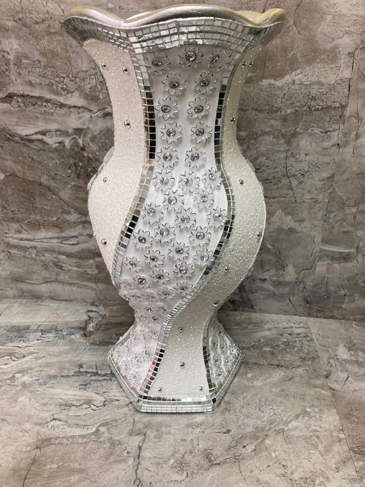Flower Vase mirror with stones elegant and shinny. Home decor. White .