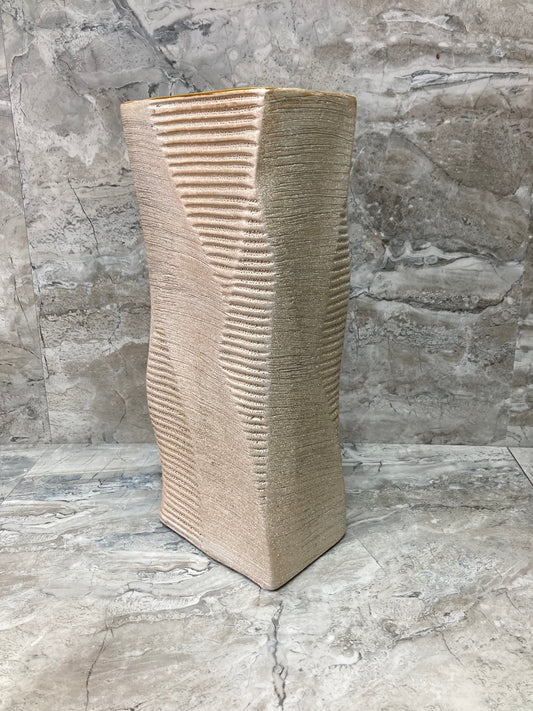 Flower vase gold color  square shape.Made of ceramic elegant and classy home decor.