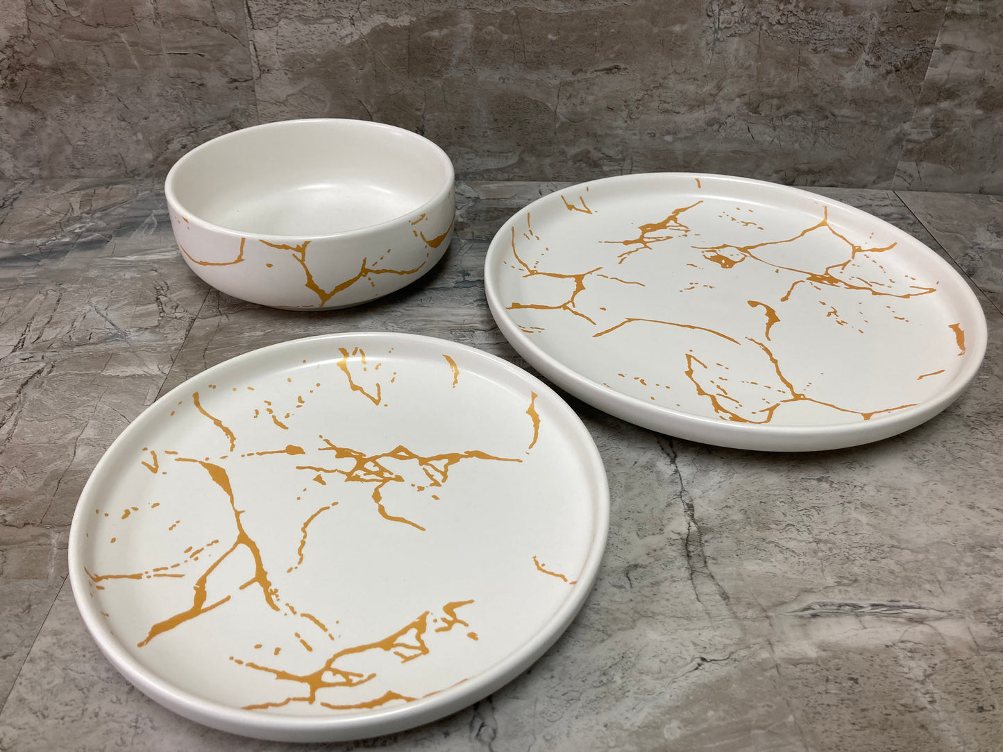 Dinner set White Ceramic Marble Gold pattern Dinnerware set for 8 , Dinnerware set Home Decor.