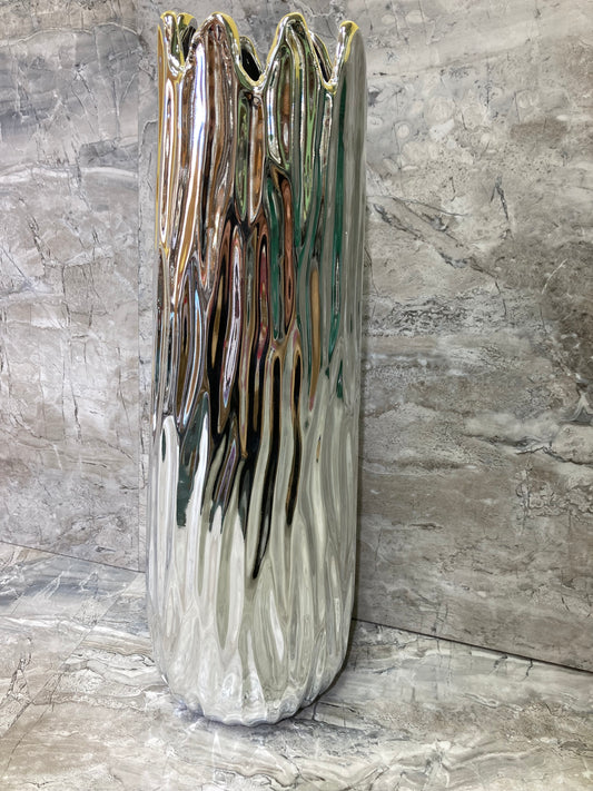 Flower vase  Silver color .Made of ceramic elegant and classy home decor.