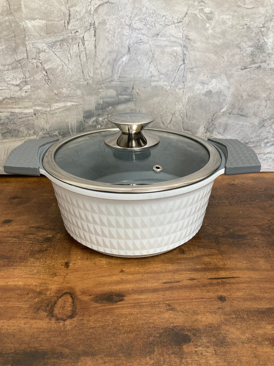 White Cooking Pot 20 cm( approx 3QT) Cast Aluminum Stock pot ,Non Stick Ceramic Coated 0% PTFE 0% PFOA Kitchen stove oven.