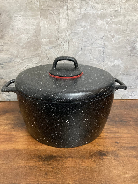 Granite pattern Cooking stock Pot Casserole 6.5 Liters ( approx 6.8 QT) Stock pot ,Non Stick die cast casserole Kitchen .