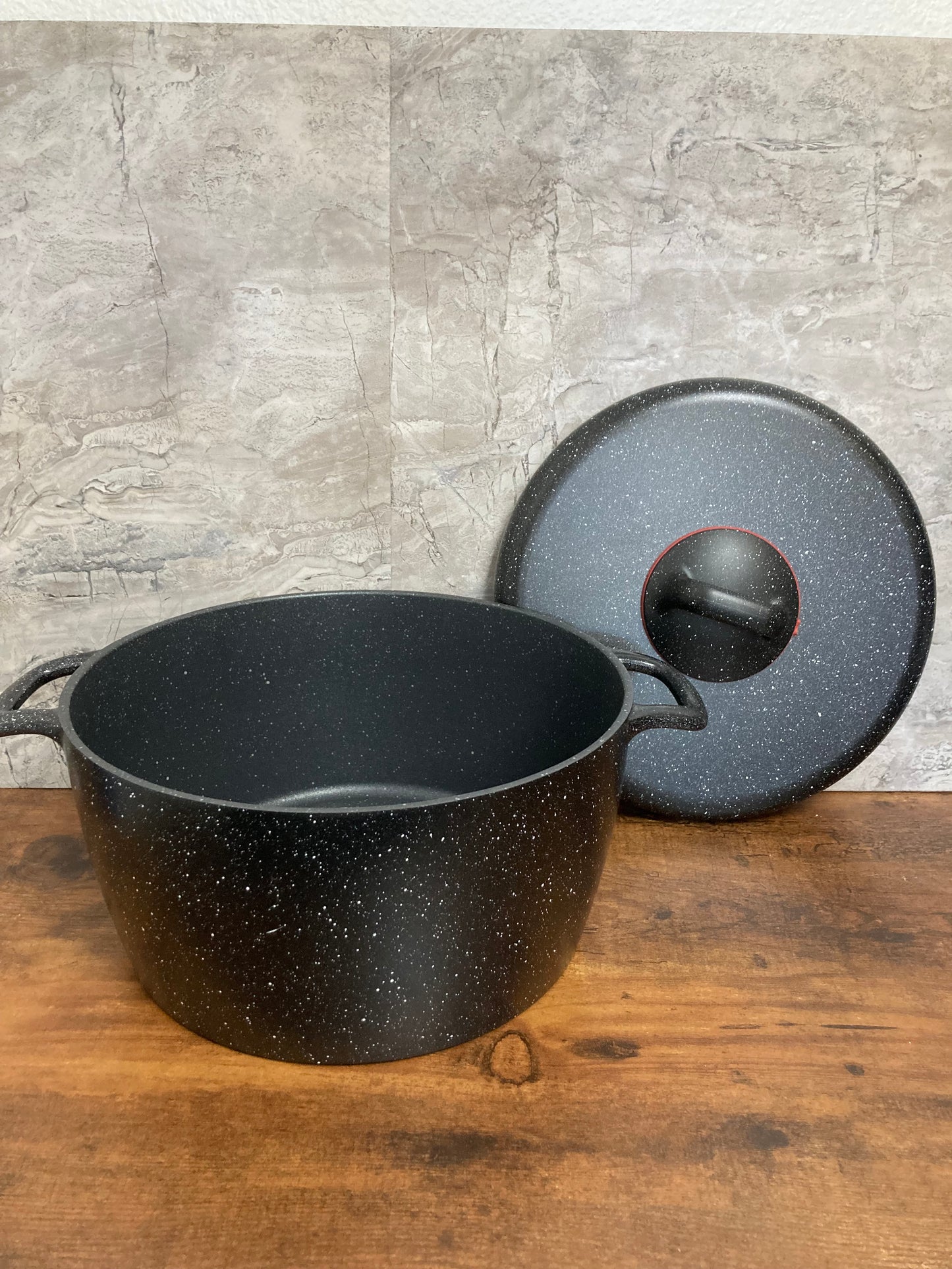 Granite pattern Cooking stock Pot Casserole 6.5 Liters ( approx 6.8 QT) Stock pot ,Non Stick die cast casserole Kitchen .