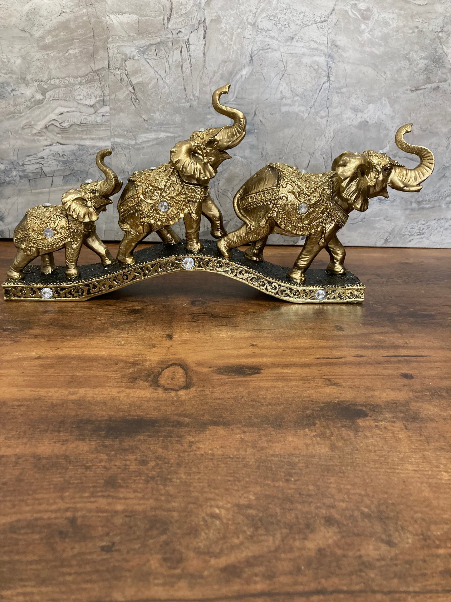 Elegant Statute Mom Ana Babies 3 Elephant Figurine Family on Bridge Gold glitter elephant animal Ploy Resin Home Decor.