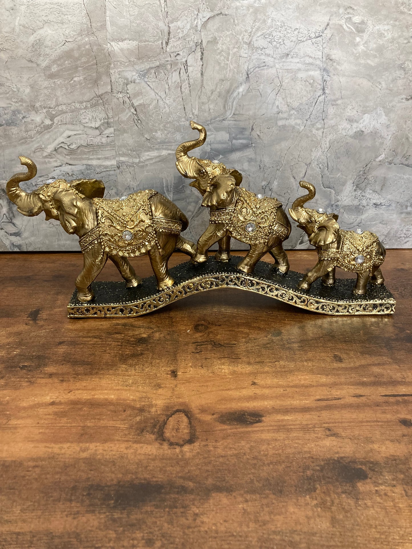 Elegant Statute Mom Ana Babies 3 Elephant Figurine Family on Bridge Gold glitter elephant animal Ploy Resin Home Decor.