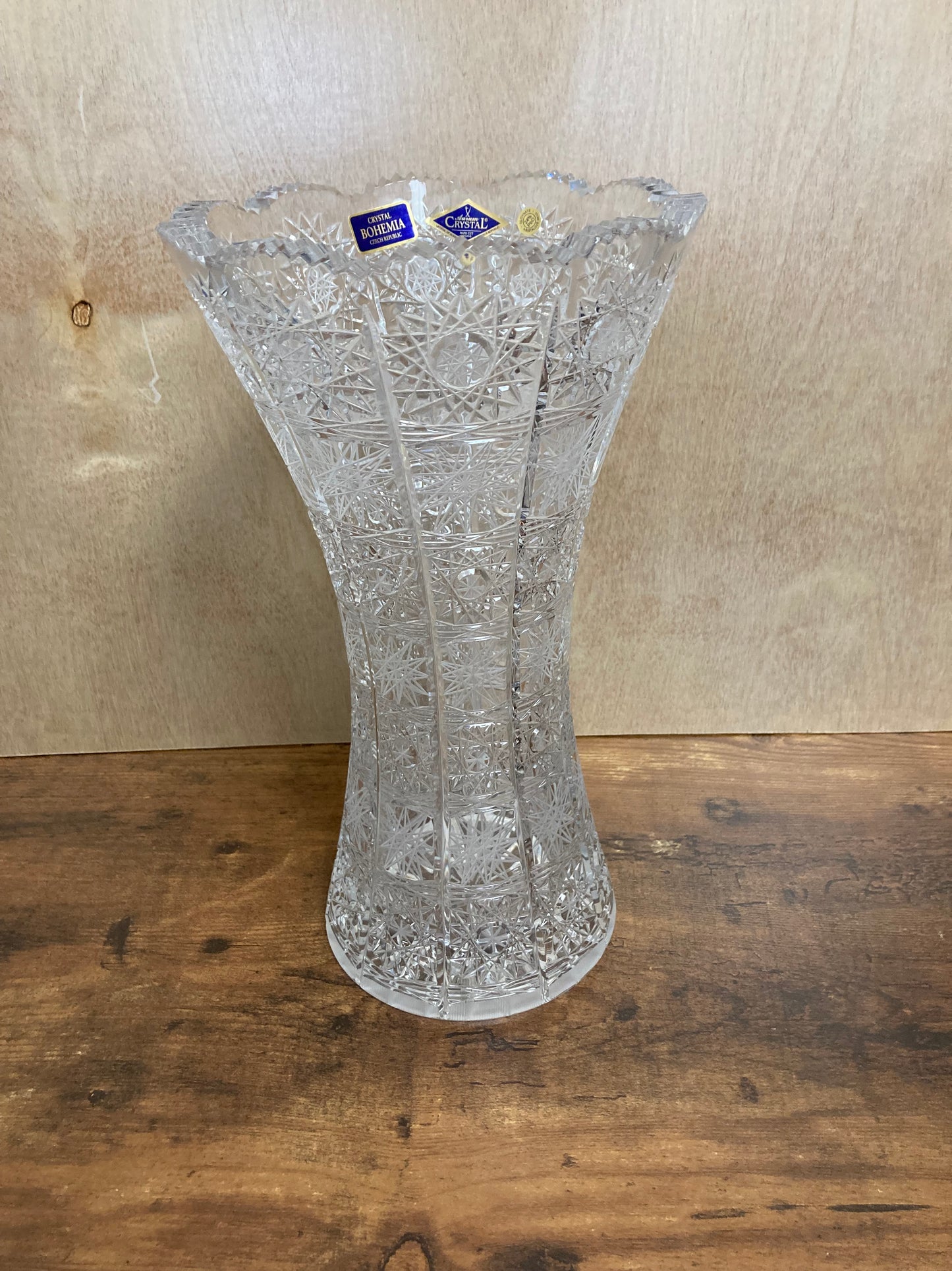 Bohemia Crystal hand cut 500 PK flower vase .Eternal elegance .home decor.