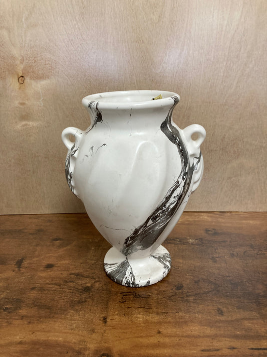 Flower Vase made of porcelain HEAGER brand collectable , decorative and unique marble pattern.