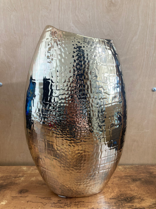 Flower vase gold color unique shape .Made of ceramic elegant and classy home decor.