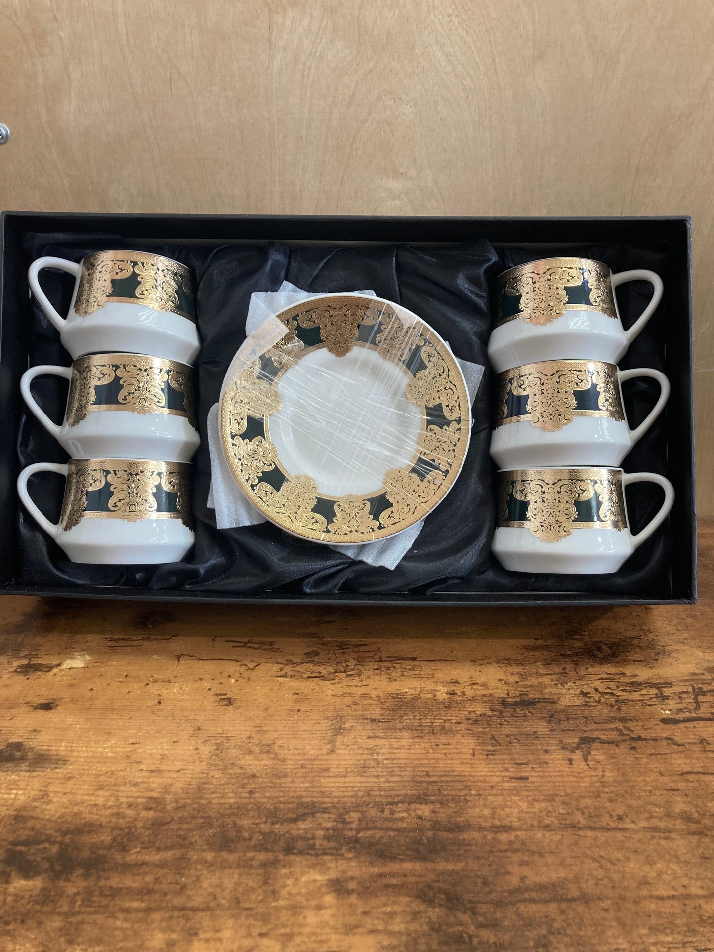Coffee cups set of 6  white with gold color decoration pattern  classy and elegant. ceramic.