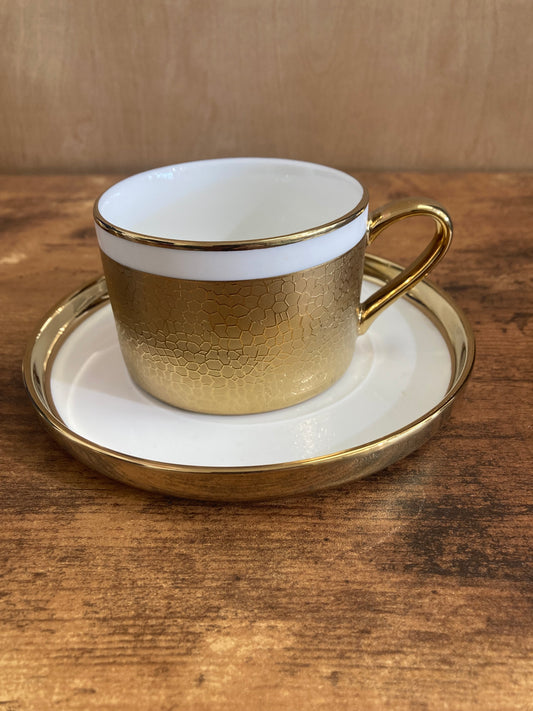 Coffee tea cups set of 4 with gold pattern elegant , modern and classy home decor.
