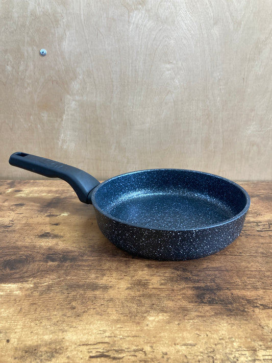 Cookware nonstock frypan 8 inch , bottom induction pot marble pattern .