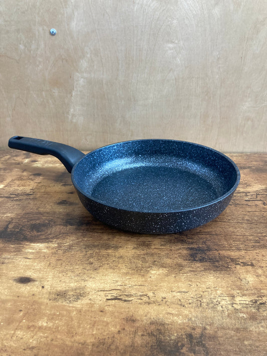 Cookware nonstock frypan 10 inch , bottom induction pot marble pattern .